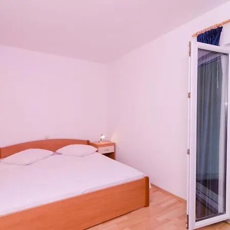 Plavac Mali- Three Bedroom With Terrace And Sea View