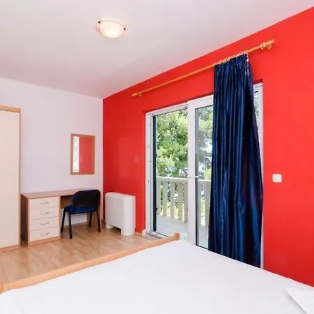 Plavac Mali- Three Bedroom With Terrace And Sea View Potomje