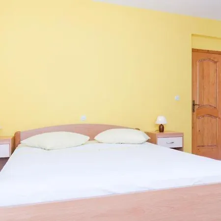Apartment Plavac Mali- Three Bedroom With Terrace And Sea View Potomje