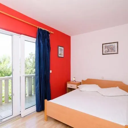 Apartment Plavac Mali- Three Bedroom With Terrace And Sea View Potomje