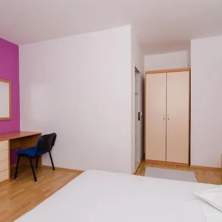 Plavac Mali- Three Bedroom With Terrace And Sea View Apartment Potomje